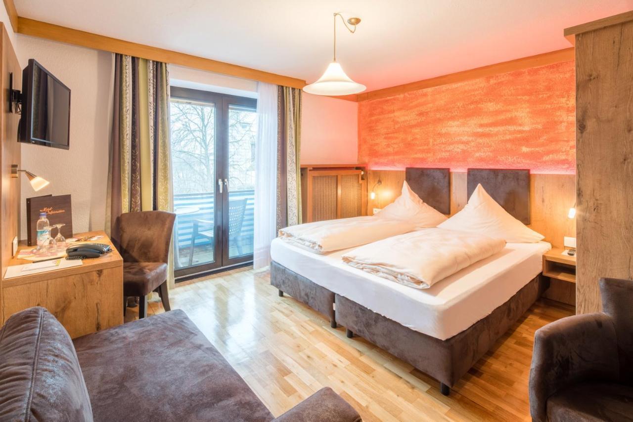 Hotel Landgasthof Zum Schildhauer Halfing Exterior photo